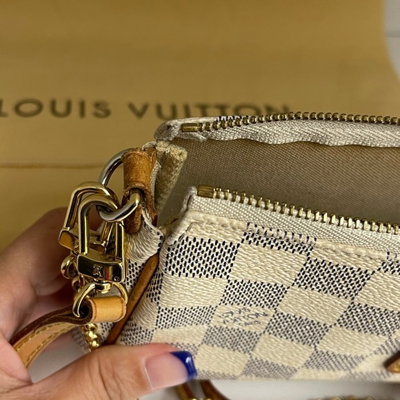 LOUIS VUITTON Damier Azur Eva Pochette Crossbody - Picture 7 of 16